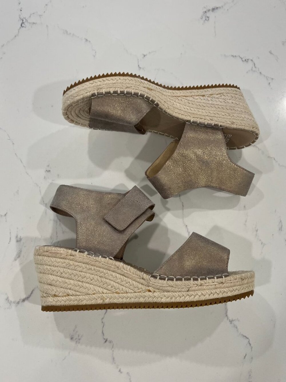 Eileen Fisher Willow 3 Women's Wedges Natural shimering tone Size 8
